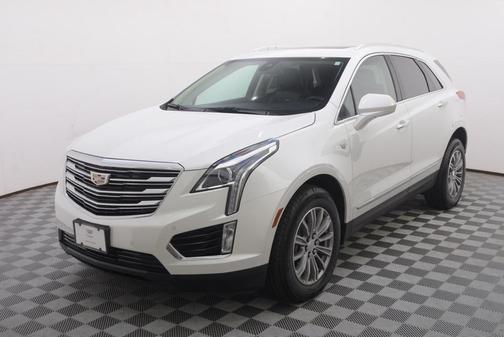 Photo 1 of 40 of 2019 Cadillac XT5 Luxury