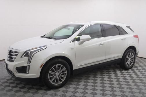 Photo 2 of 40 of 2019 Cadillac XT5 Luxury