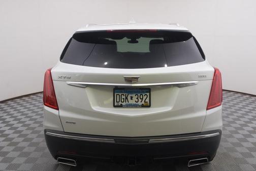 Photo 5 of 40 of 2019 Cadillac XT5 Luxury