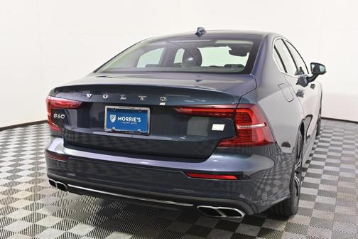2022 Volvo S60 Recharge Plug-In Hybrid T8 Inscription
