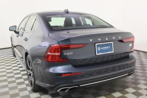 2022 Volvo S60 Recharge Plug-In Hybrid T8 Inscription
