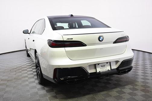2023 BMW 760 760i xDrive