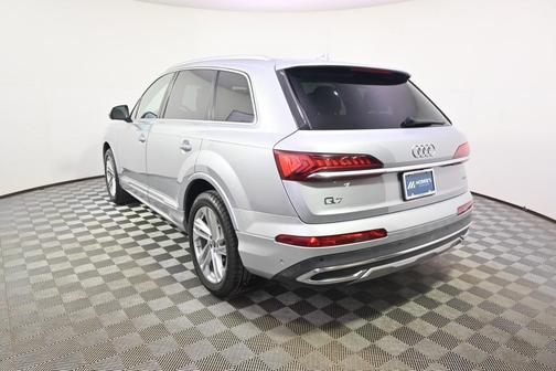 2022 Audi Q7 55 Premium Plus