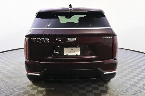 2025 Cadillac Escalade IQ Luxury 2