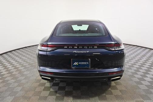 2021 Porsche Panamera 4