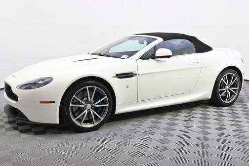 2015 Aston Martin V8 Vantage Base