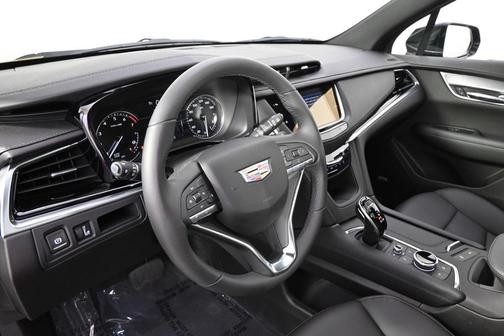 2025 Cadillac XT6 Luxury AWD