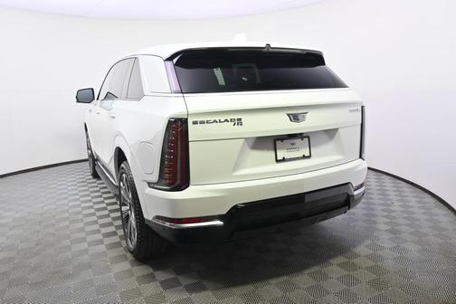 2025 Cadillac Escalade IQ Luxury 2