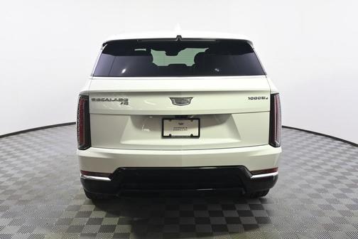 2025 Cadillac Escalade IQ Luxury 2