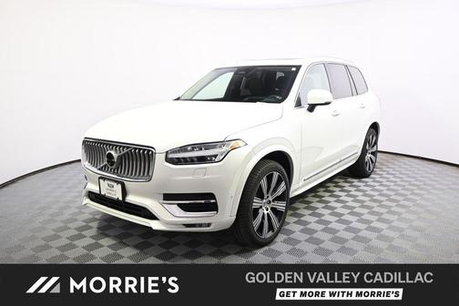 Crystal White Metallic 2023 Volvo XC90 B6 Ultimate 7-Seater