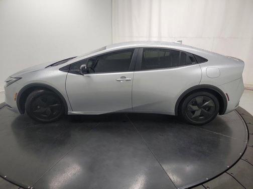 2023 Toyota Prius LE