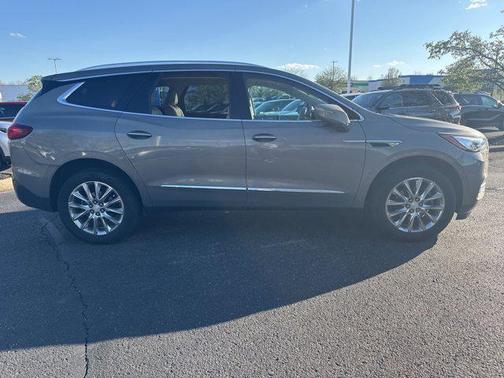 Pepperdust Metallic 2018 Buick Enclave Premium