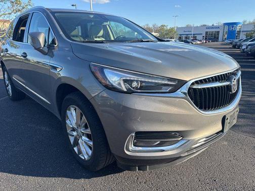 Pepperdust Metallic 2018 Buick Enclave Premium