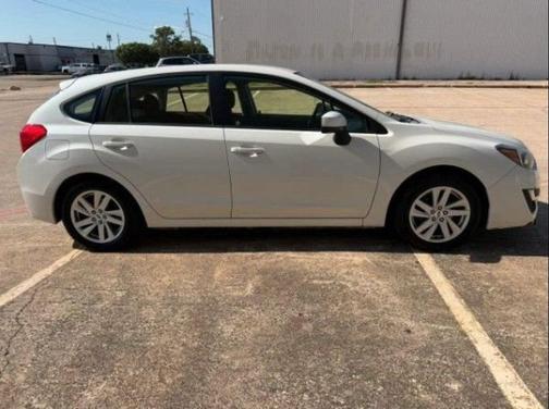 Crystal White Pearl 2015 Subaru Impreza 2.0i Premium