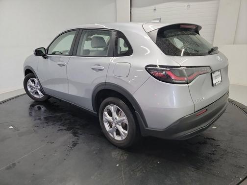 Silver Metallic 2023 Honda HR-V LX