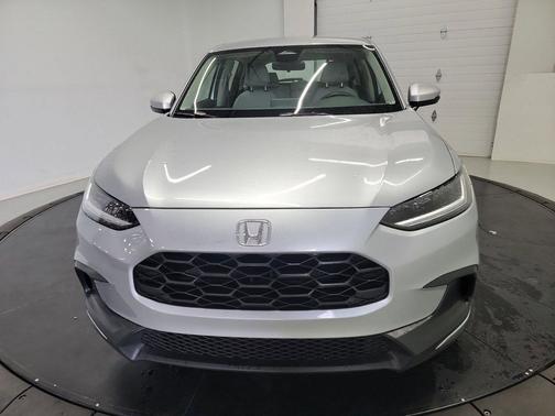 Silver Metallic 2023 Honda HR-V LX