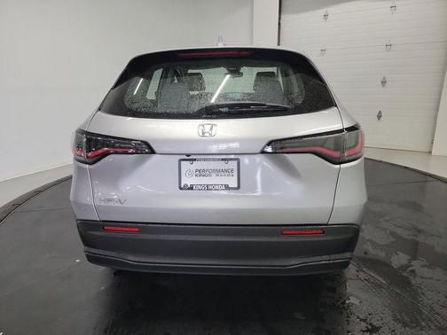 Silver Metallic 2023 Honda HR-V LX