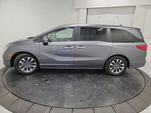 Modern Steel Metallic 2024 Honda Odyssey EX-L