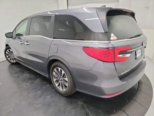 Modern Steel Metallic 2024 Honda Odyssey EX-L