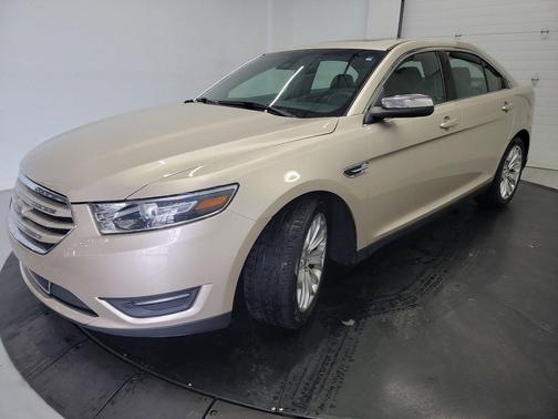White Gold Metallic 2017 Ford Taurus Limited