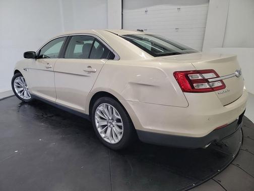 White Gold Metallic 2017 Ford Taurus Limited