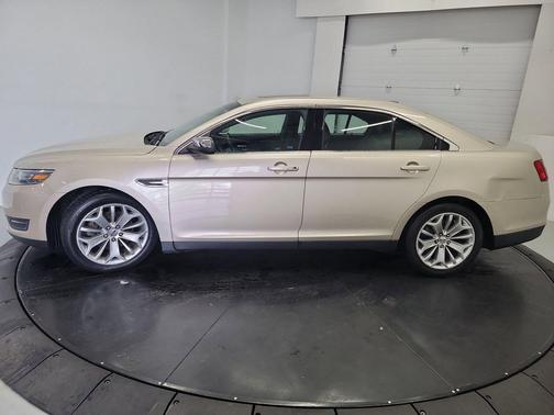 White Gold Metallic 2017 Ford Taurus Limited