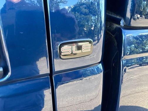 Indigo Blue (Met) 1999 GMC Sierra 2500 SLE H/D
