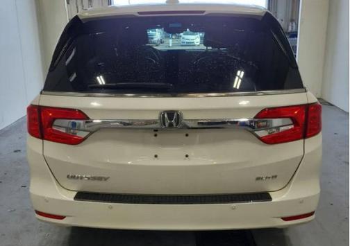 White Diamond Pearl 2019 Honda Odyssey Elite