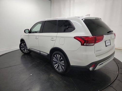 2020 Mitsubishi Outlander ES
