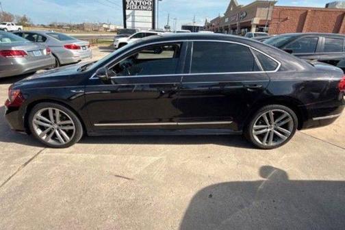 2017 Volkswagen Passat 1.8T R-Line w/Comfort