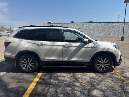White Diamond Pearl 2019 Honda Pilot EX-L