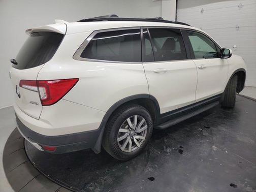 White Diamond Pearl 2019 Honda Pilot EX-L