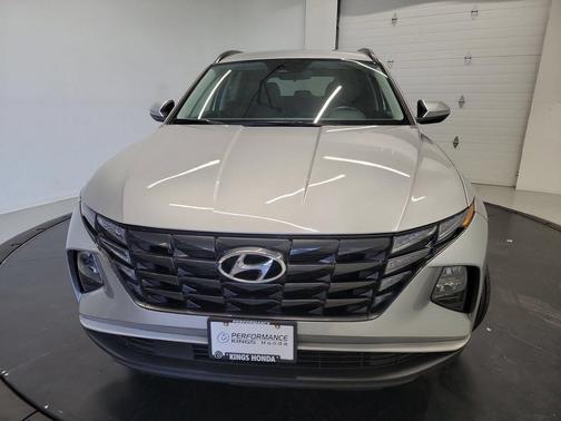 Shimmering Silver 2023 Hyundai TUCSON SEL