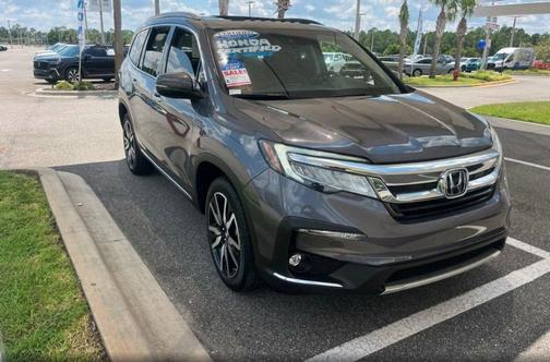 Gray 2022 Honda Pilot AWD Elite