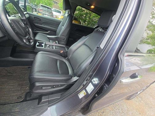 Gray 2023 Honda Odyssey EX-L