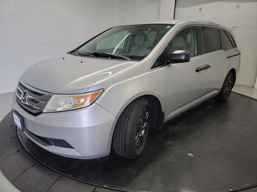 Polished Metal Metallic 2013 Honda Odyssey LX