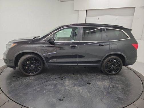 Crystal Black Pearl 2022 Honda Pilot 2WD Special Edition