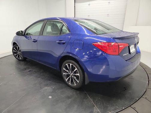 Blue Crush Metallic 2017 Toyota Corolla SE