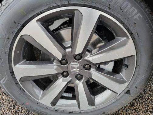 2025 Honda Pilot Touring 8-Passenger