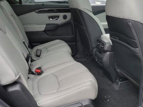 2025 Honda Pilot Touring 8-Passenger