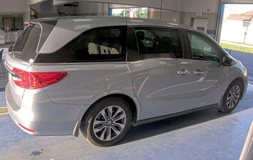 Silver 2021 Honda Odyssey EX-L