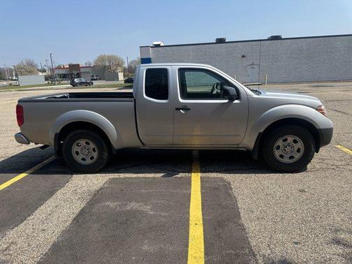 Brilliant Silver Metallic 2021 Nissan Frontier S