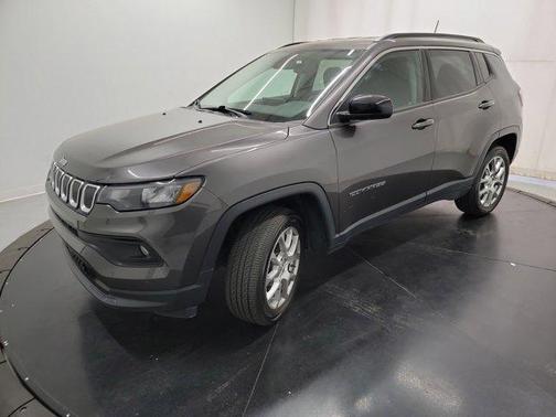 2022 Jeep Compass Latitude Lux