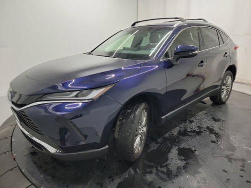 2022 Toyota Venza XLE