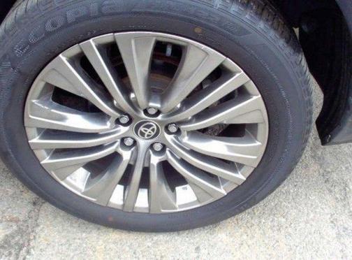 2022 Toyota Venza XLE