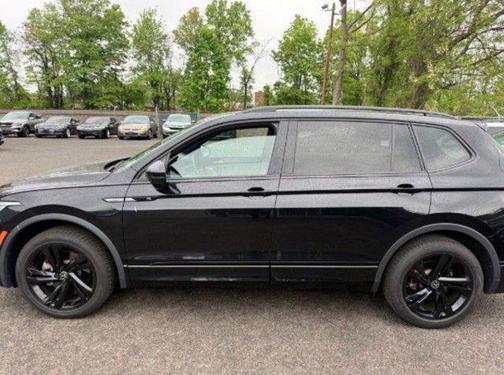 Deep Black 2023 Volkswagen Tiguan 2.0T SE R-Line Black 4MOTION