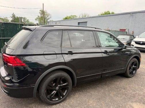 Deep Black 2023 Volkswagen Tiguan 2.0T SE R-Line Black 4MOTION