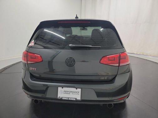 2016 Volkswagen Golf GTI 2.0T SE 2-Door