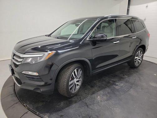 Crystal Black Pearl 2016 Honda Pilot Touring