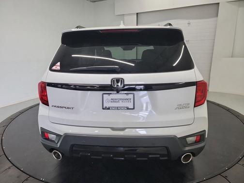 Platinum White Pearl 2023 Honda Passport AWD Elite